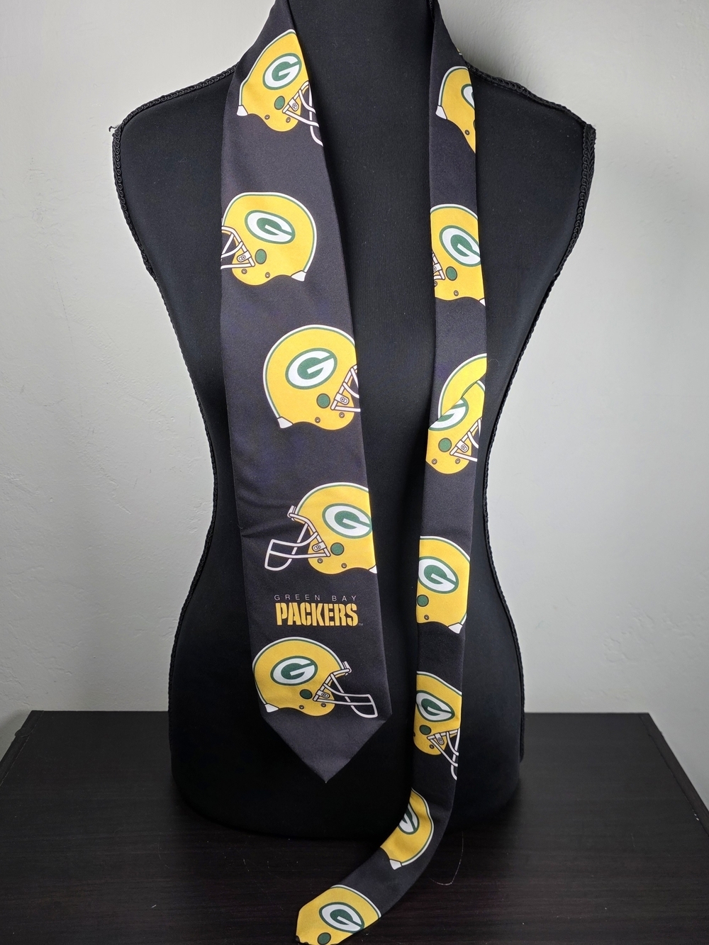 Vintage 1996 Green Bay Packers Ralph Marlin NFL Helmet Tie Made USA